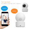 Илюстрация на двупосочната аудио връзка с камера за наблюдение STELS SmartEye SL10, осигуряваща комуникация в реално време през мобилно приложение.