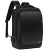 Черна ергономична раница за пътуване STELS SmartCarry 40, подходяща за ръчен багаж със самолет и ежедневна употреба, със стилен и компактен дизайн.